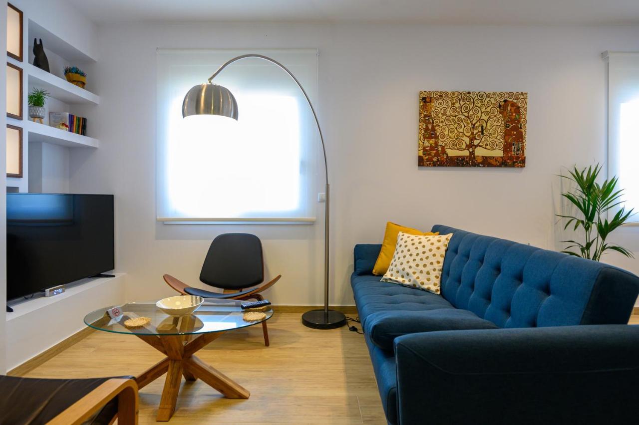 Chic Apartment In Nature, 5-Min Walk To The Beach Kalamata Exterior photo